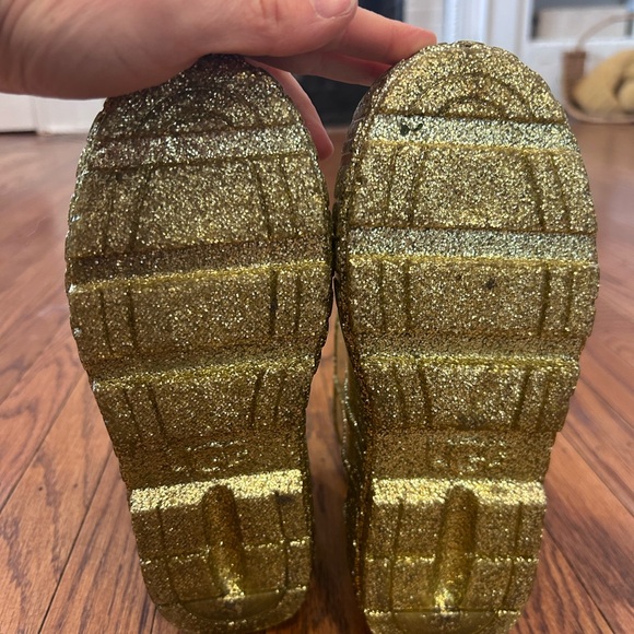 UGG Drizlita Glittery Gold Rain Boots - size 6